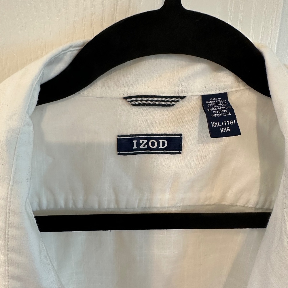 Used white short sleeve shirt